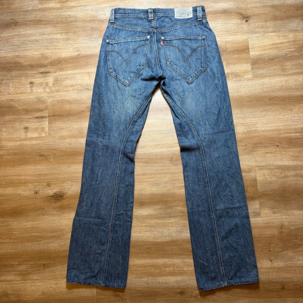 Vintage Levi's 1999 Engineered Jeans Mens 30x33 Blue Straight Twisted Seam Denim